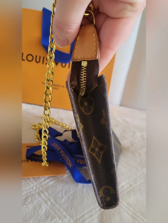 Authentic Louis Vuitton Brown Monogram Pouch,serial number:AR0997 - Picture 5 of 16